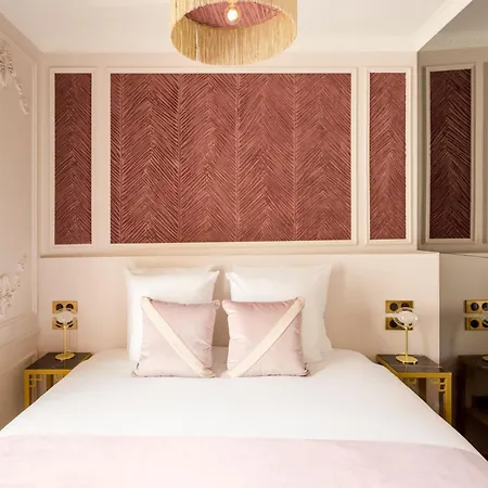 Merveil Signature Hoche - Eiffel Tower View Apartment