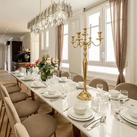 Apartment Merveil Signature Hoche - Eiffel Tower View Paris
