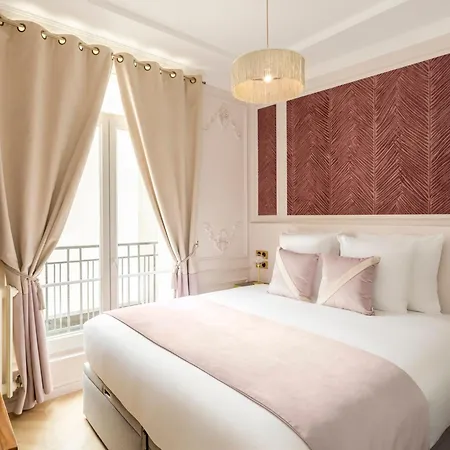 Apartment Merveil Signature Hoche - Eiffel Tower View Paris